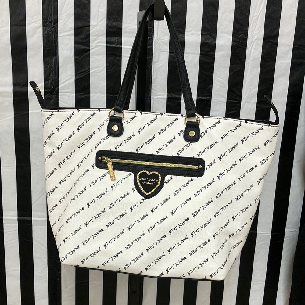 Betsey Johnson Tote - Picture 1 of 2